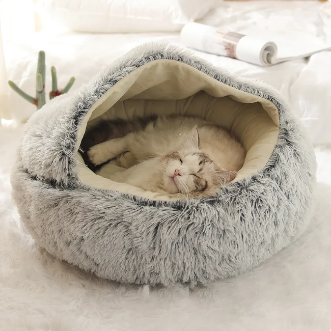 Plush Shell-Shaped Pet Bed